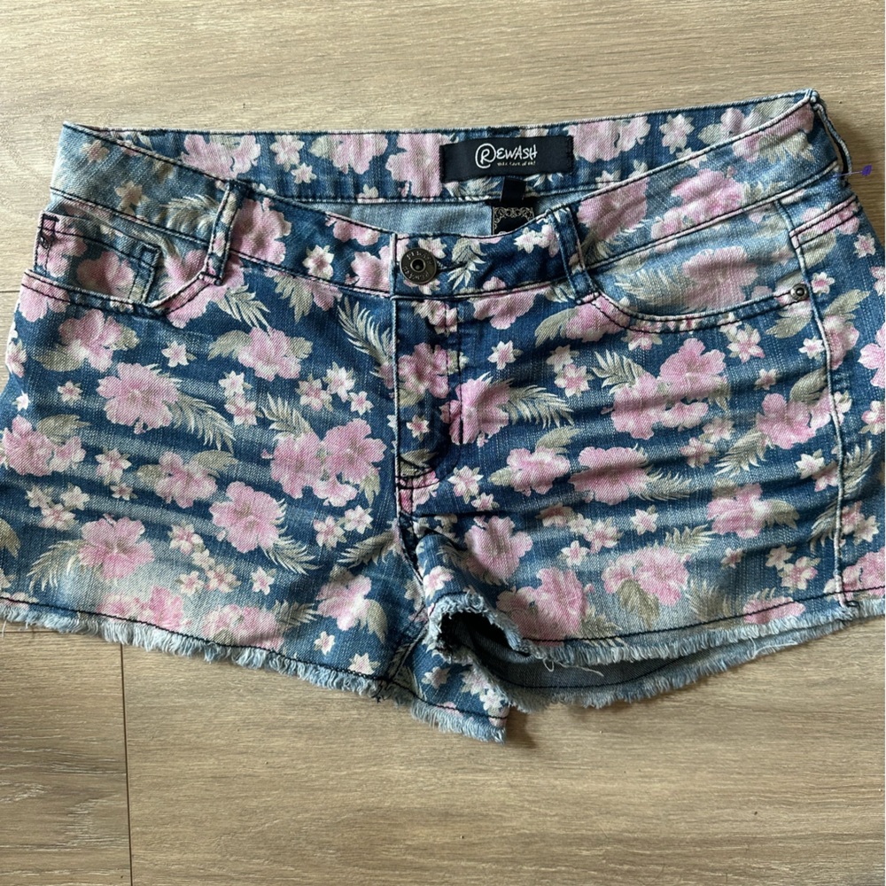 Floral print denim shorts. Rewash, size 9